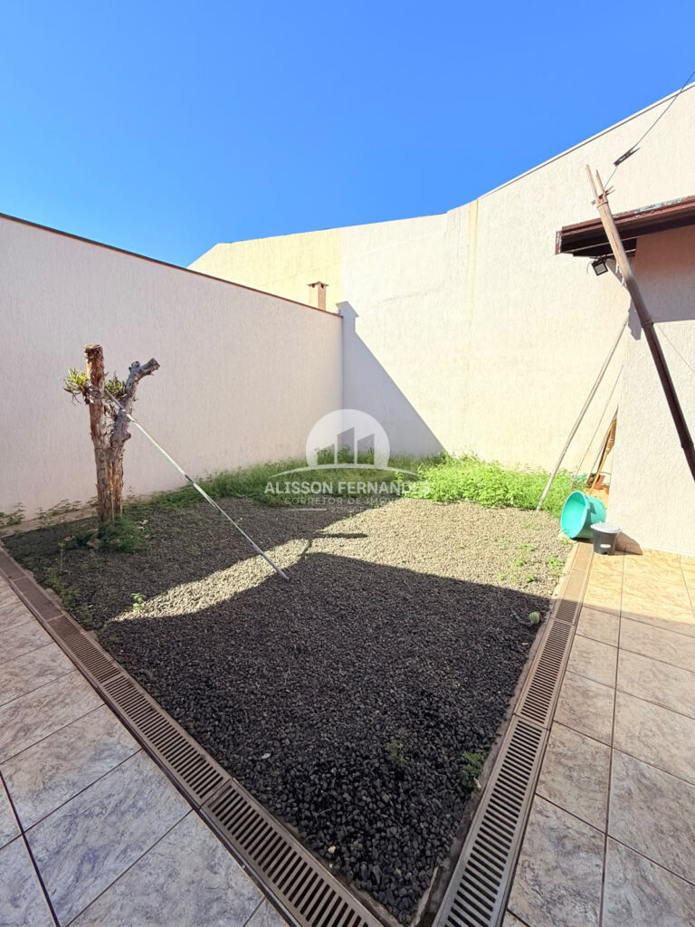 casa a venda cidade jardim leme sp
